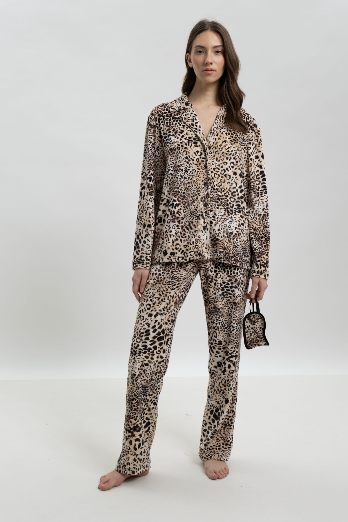 ΓΥΝΑΙΚΕΙΟ ΣΕΤ ΠΥΤΖΑΜΑΣ ME LEOPARD PRINT ΚΑΙ ΑΣΟΡΤΙ ΜΑΣΚΑ ΥΠΝΟΥ - Image 1