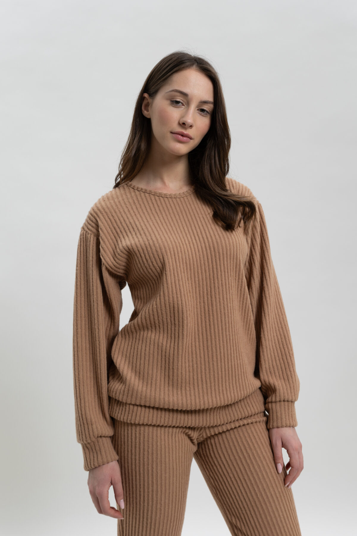 ΓΥΝΑΙΚΕΙΟ ΣΕΤ LOUNGEWEAR ΠΛΕΚΟ ΜΕ V ΛΑΙΜΟΚΟΨΗ ΚΑΙ ΠΑΝΤΕΛΟΝΑ - Image 1