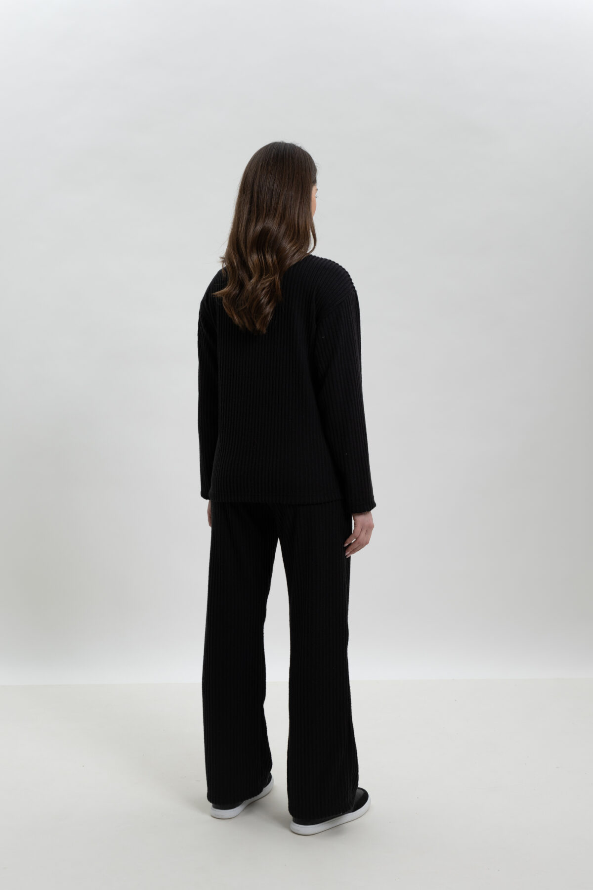 ΓΥΝΑΙΚΕΙΟ ΣΕΤ ΦΟΡΜΑΣ ΡΙΒΕ ΠΛΕΚΤΟ ΜΕ V ΛΑΙΜΟΚΟΨΗ ΚΑΙ ΠΑΝΤΕΛΟΝΑ - Image 5