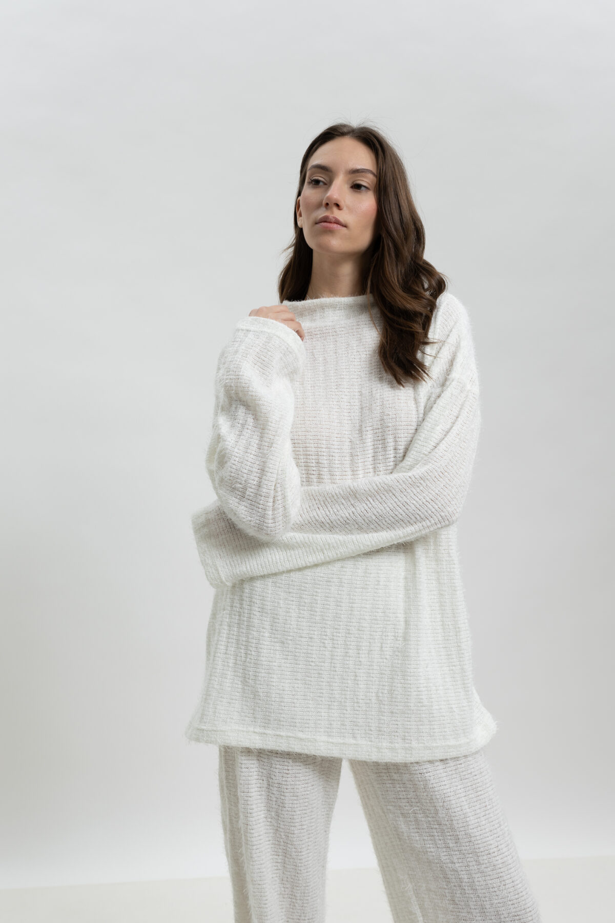 ΓΥΝΑΙΚΕΙΟ ΣΕΤ ΦΟΡΜΑΣ ΠΛΕΚΟ ΜΕ ΜΠΛΟΥΖΑ OVERSIZED ΚΑΙ ΠΑΝΤΕΛΟΝΑ - Image 1