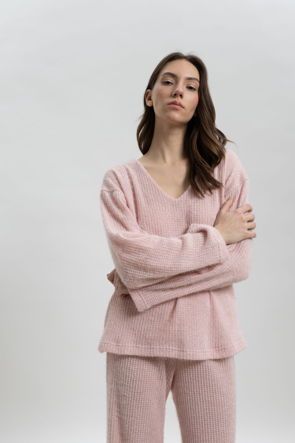 ΓΥΝΑΙΚΕΙΟ ΠΛΕΚΤΟ ΣΕΤ ΦΟΡΜΑΣ ΜΕ ΜΠΛΟΥΖΑ V ΚΑΙ ΠΑΝΤΕΛΟΝΑ - Image 2