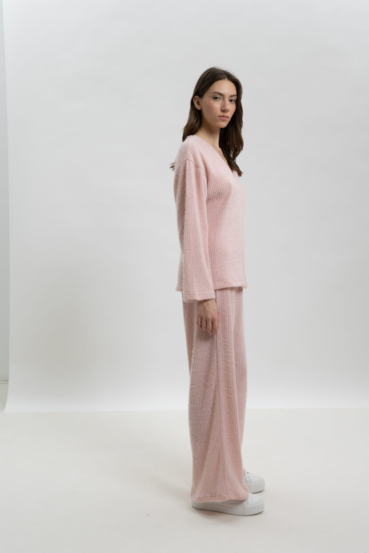 ΓΥΝΑΙΚΕΙΟ ΠΛΕΚΤΟ ΣΕΤ ΦΟΡΜΑΣ ΜΕ ΜΠΛΟΥΖΑ V ΚΑΙ ΠΑΝΤΕΛΟΝΑ - Image 4