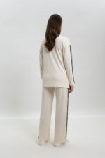 ΓΥΝΑΙΚΕΙΟ ΣΕΤ ΦΟΡΜΑΣ RIB ΠΛΕΚΤΟ ΜΕ V ΛΑΙΜΟΚΟΨΗ ΚΑΙ ΠΑΝΤΕΛΟΝΑ - Image 4